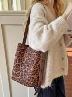 70Pcs Women's Suede-Like Faux Leather Tote with Leopard print - Image 14